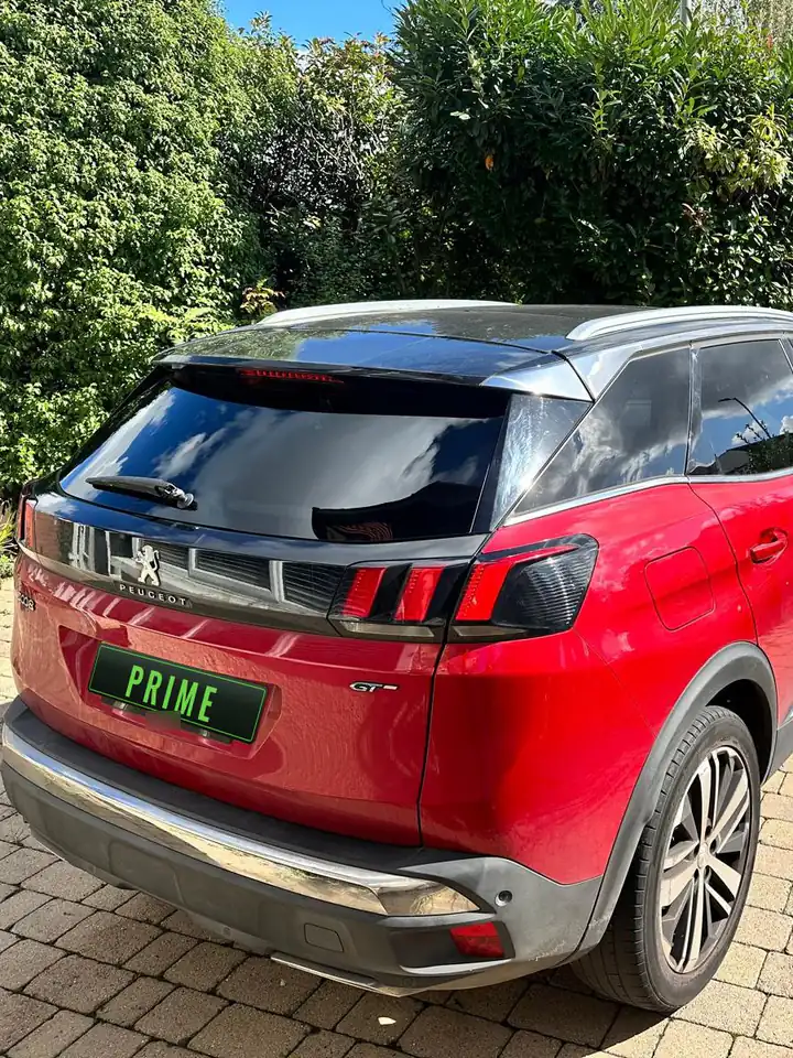 After: the same Peugeot 3008 in Cricklewood with a new rear screen fitted