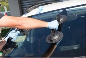 replacing-windscreen