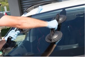 replacing-windscreen